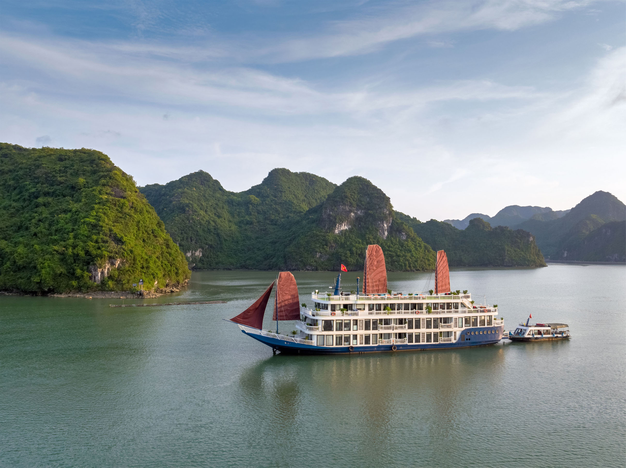 Du thuyền Verdure Luxury Lotus